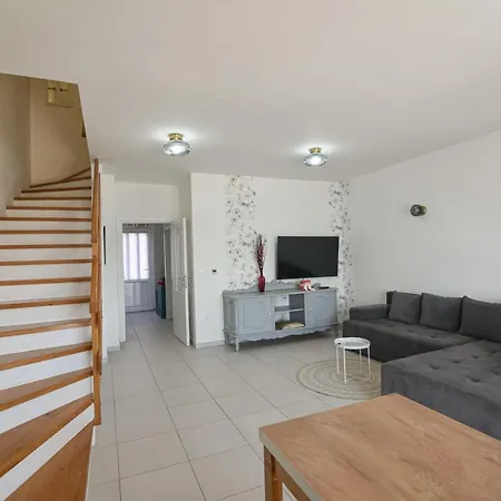 Melimar Apartment Icici